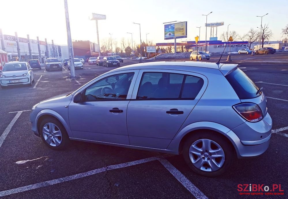2010' Opel Astra 1.4 Essentia photo #3