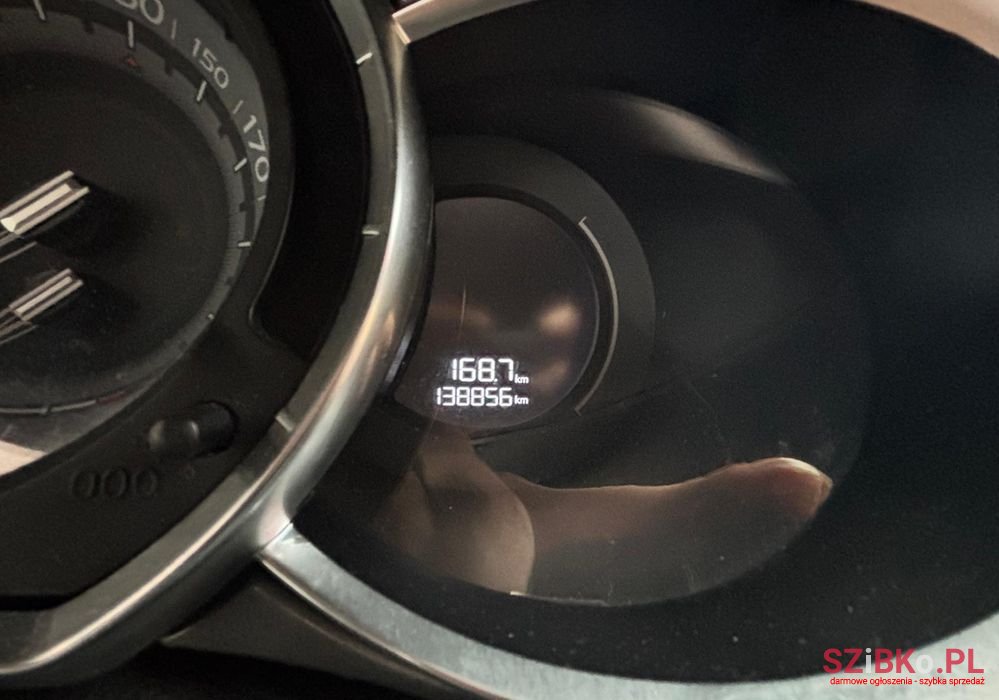 2013' Citroen DS3 1.6 E-Hdi Sochic photo #5