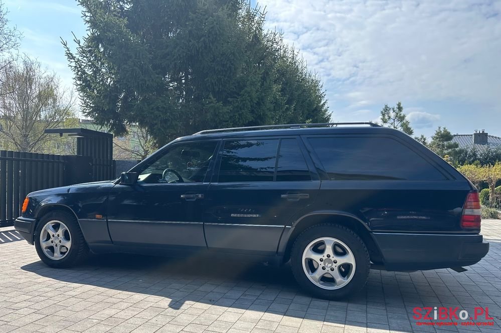1991' Mercedes-Benz W124 photo #3