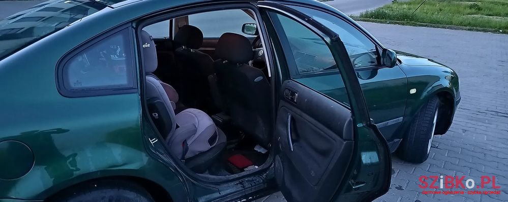 1999' Volkswagen Passat 1.8T photo #6