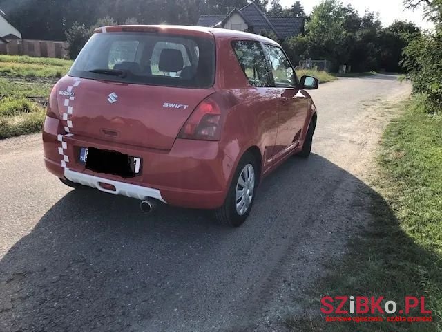 2006' Suzuki Swift photo #2