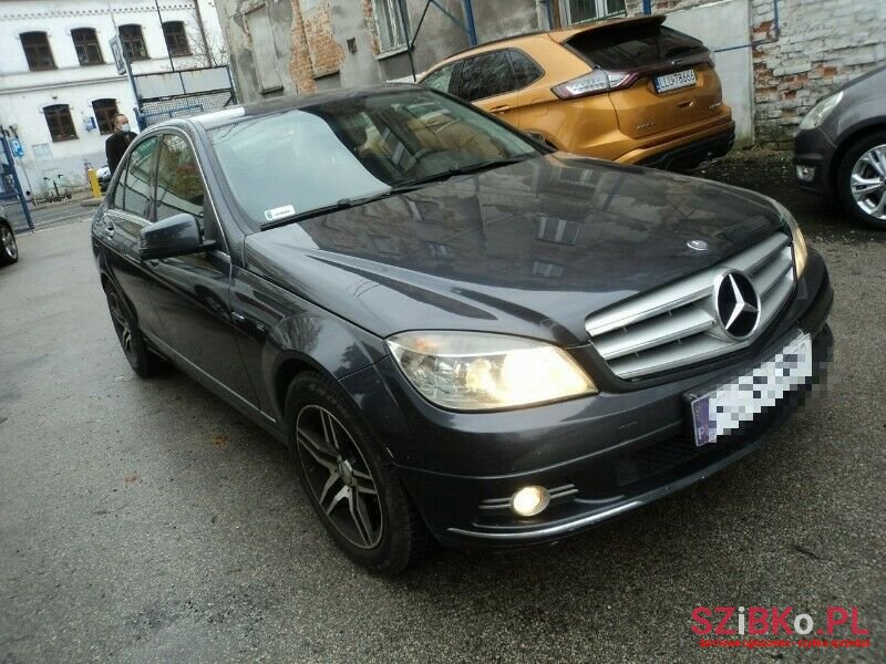 2010' Mercedes-Benz Klasa C photo #1