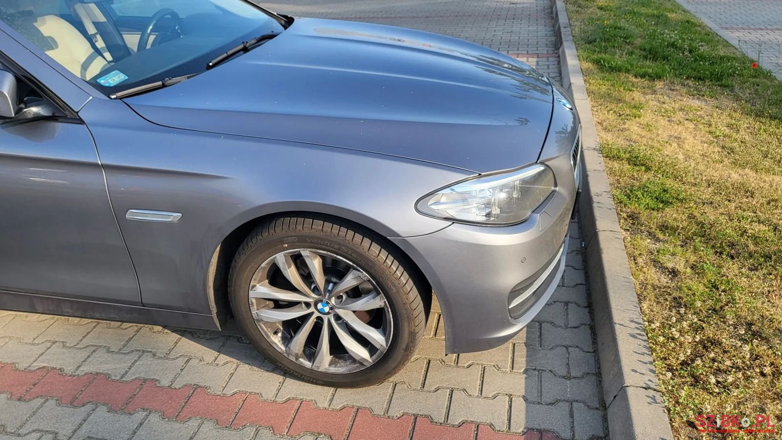 2016' BMW 5 Series photo #3