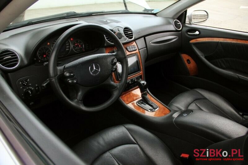 2002' Mercedes-Benz W209 photo #2