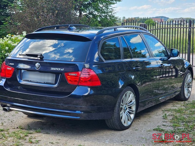 2009' BMW 3 Series photo #4