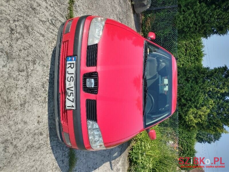 2002' SEAT Cordoba photo #3