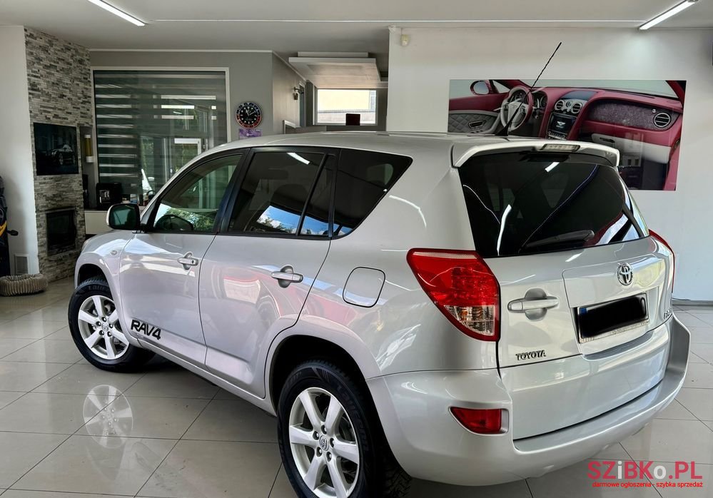 2008' Toyota RAV4 2.2 D-4D Luna photo #3