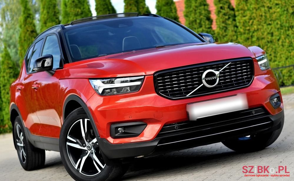 2019' Volvo Xc 40 T3 R-Design photo #1