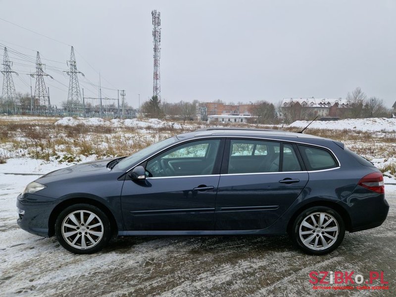 2011' Renault Laguna photo #5