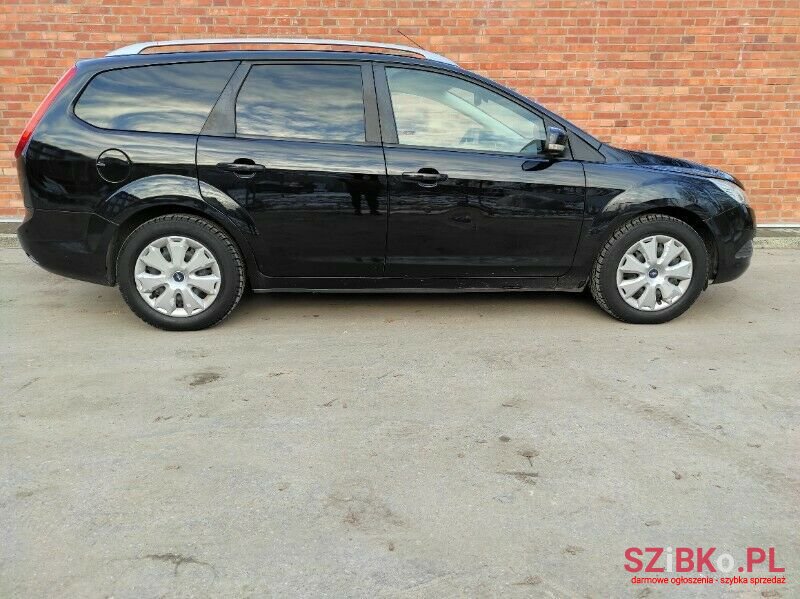 2009' Ford Focus photo #2