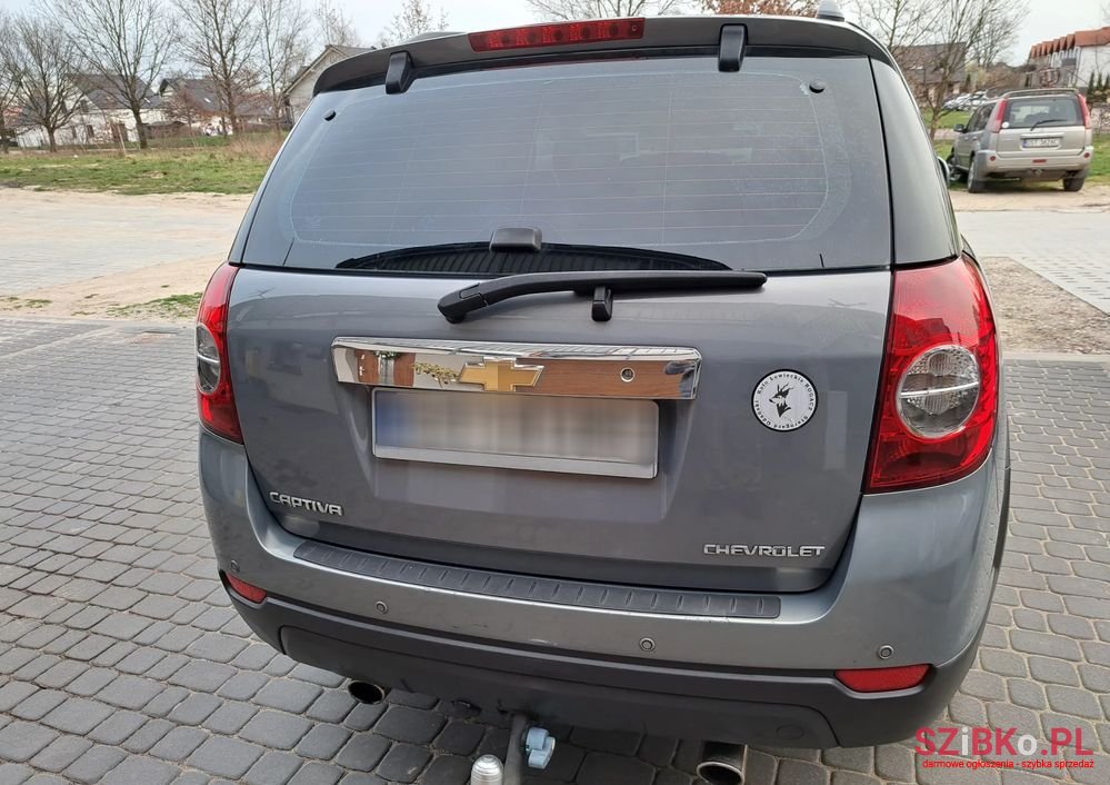 2009' Chevrolet Captiva photo #3