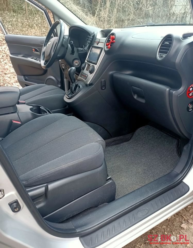 2007' Kia Carens photo #6