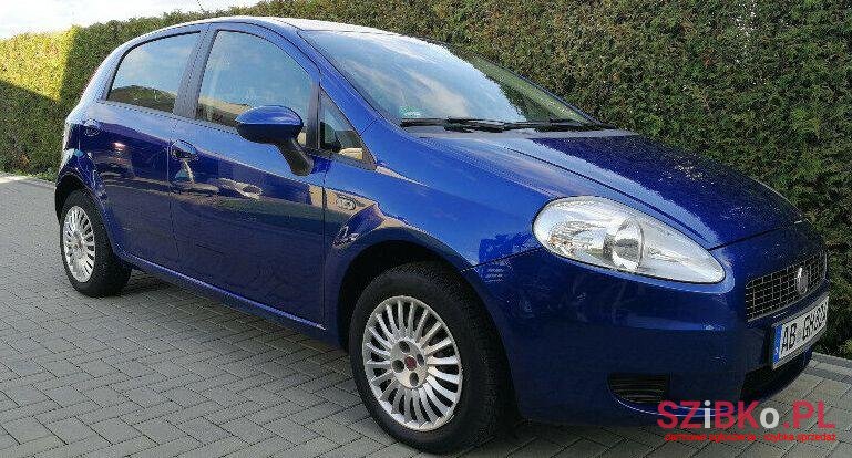 2007' Fiat Punto photo #1