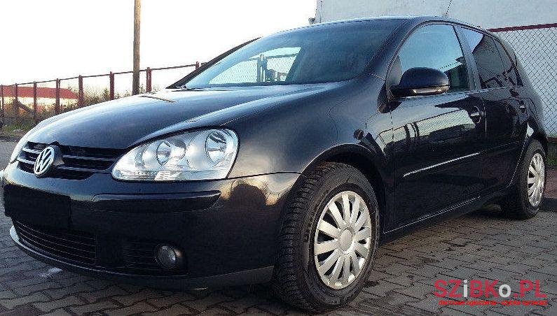 2007' Volkswagen Golf photo #2