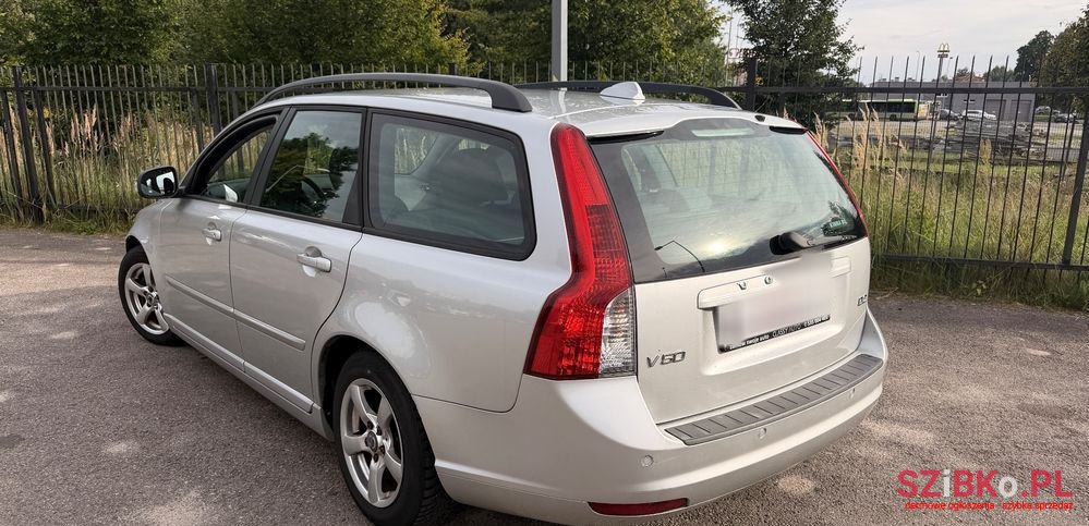 2011' Volvo V50 1.6D Kinetic photo #2