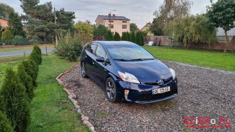 2012' Toyota Prius photo #3