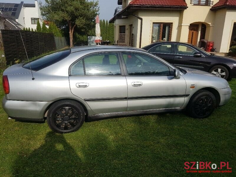 1997' Mitsubishi Carisma photo #2