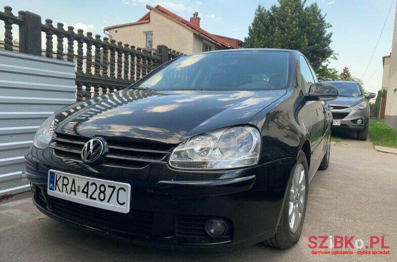 2005' Volkswagen Golf photo #1