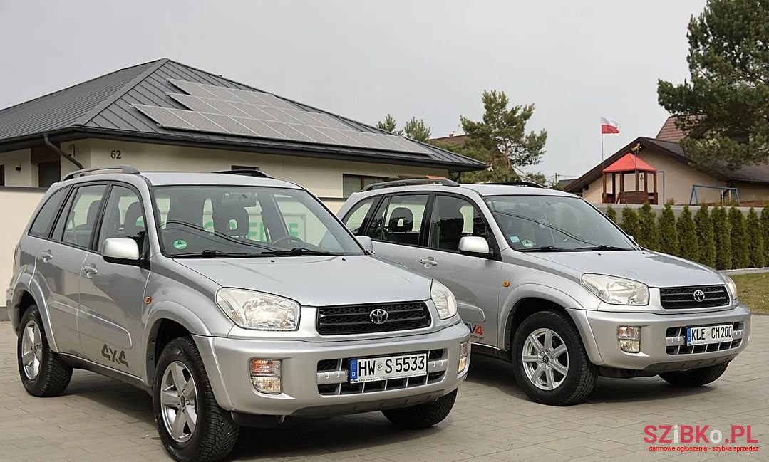 2001' Toyota RAV4 photo #1