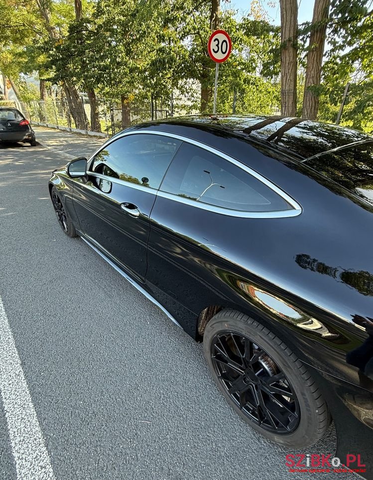 2016' Mercedes-Benz C-Class 300 9G-Tronic photo #6
