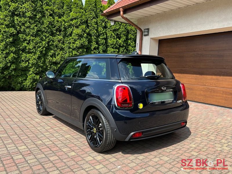 2021' MINI Cooper photo #4