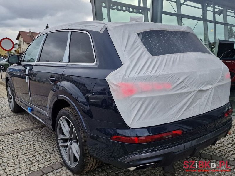 2024' Audi Q7 photo #1
