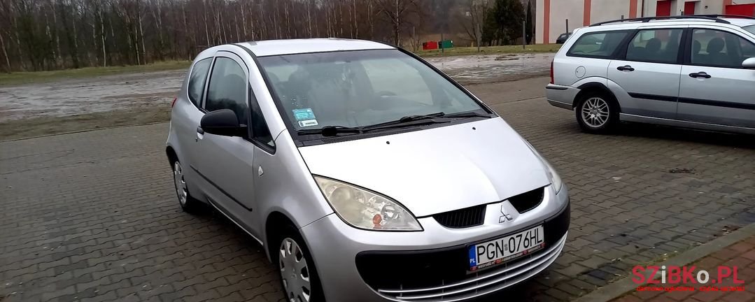 2006' Mitsubishi Colt photo #1