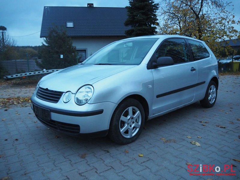 2005' Volkswagen Polo photo #1