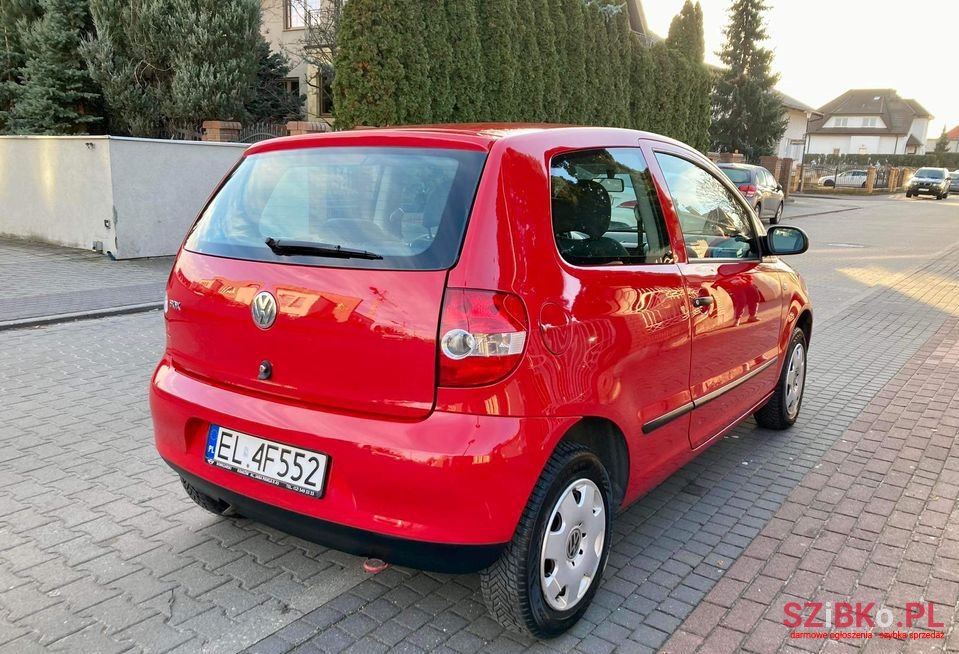 2007' Volkswagen Fox photo #4