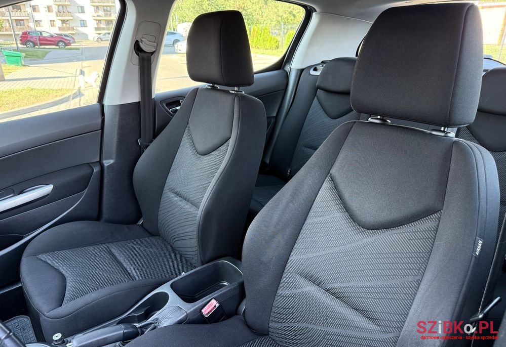 2010' Peugeot 308 1.6 Premium Plus photo #6