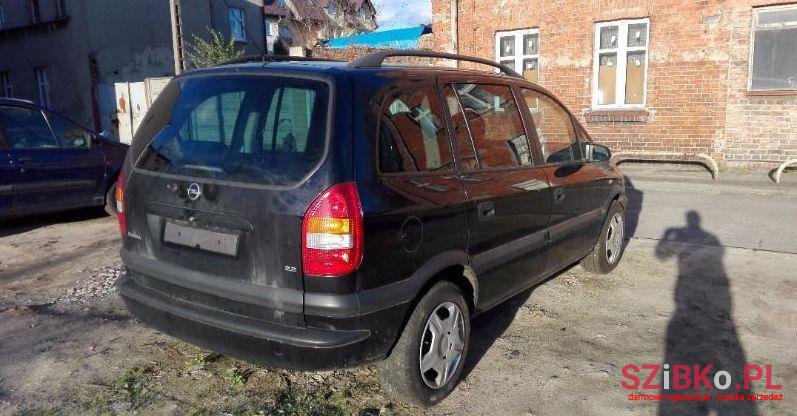 2002' Opel Zafira photo #2