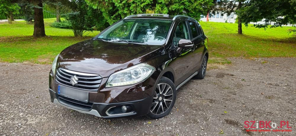 2013' Suzuki SX4 1.6 Premium photo #1