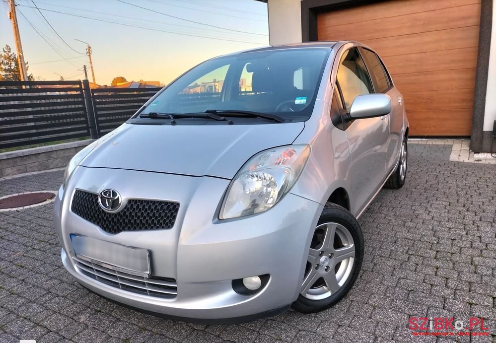2009' Toyota Yaris 1.3 Vvt-I Cool photo #1