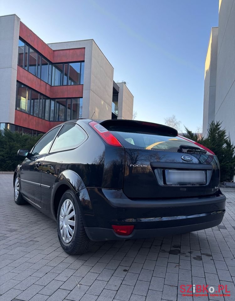 2005' Ford Focus 1.8 Trend photo #5