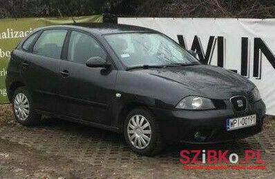 2010' SEAT Ibiza photo #1
