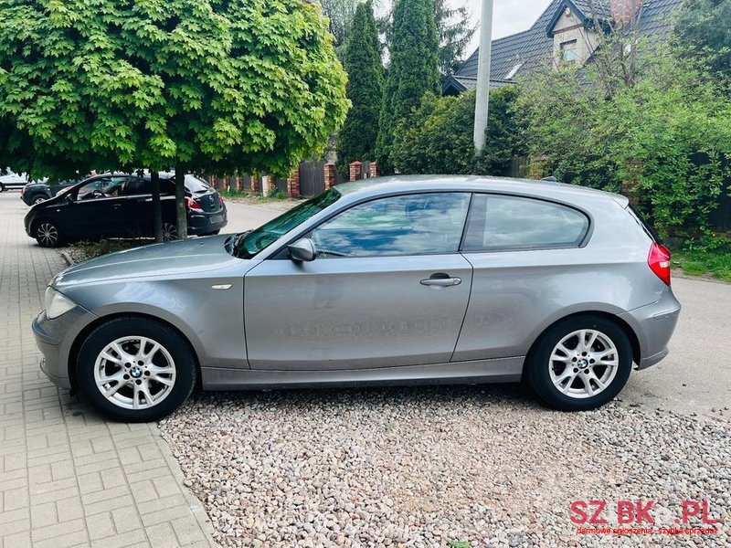 2010' BMW 1 Series 116I Edition Sport photo #1