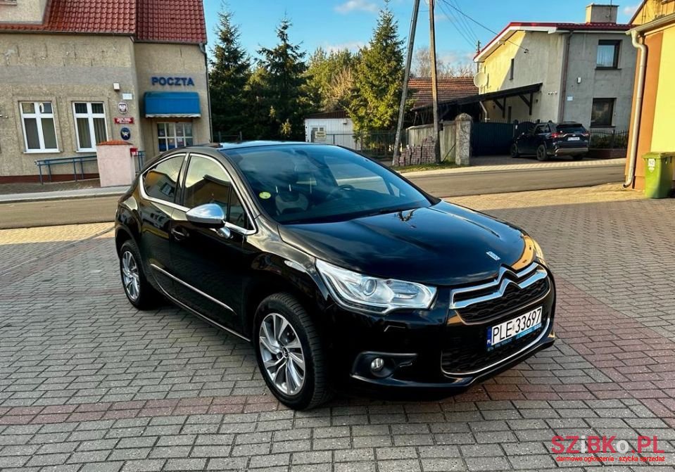 2014' Citroen DS4 photo #1