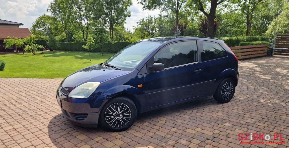 2004' Ford Fiesta photo #5