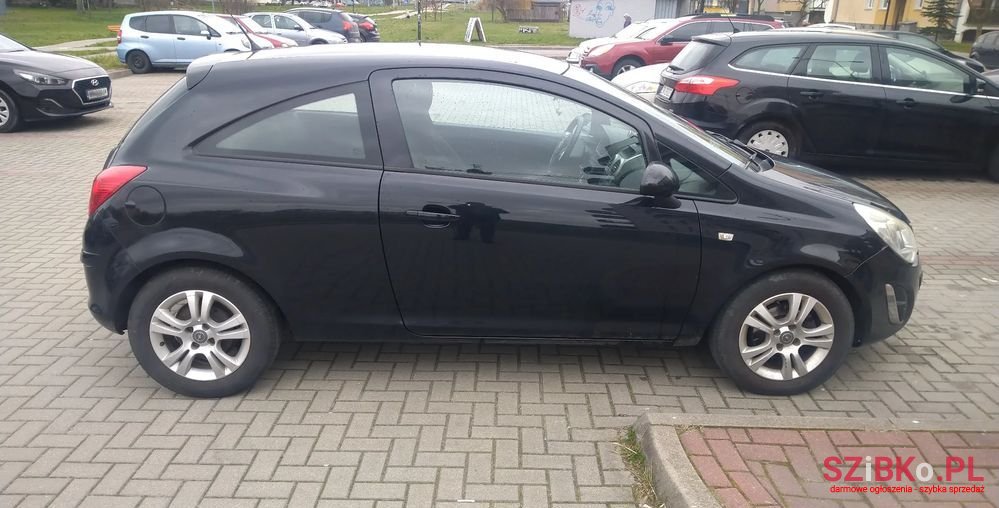 2011' Opel Corsa photo #5