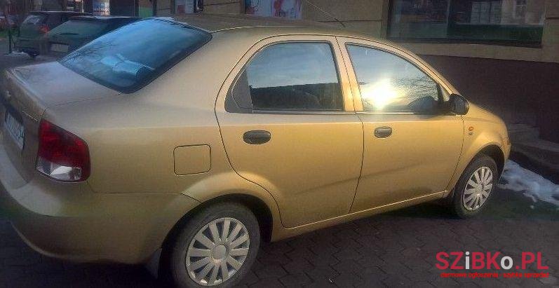 2004' Chevrolet Aveo photo #2