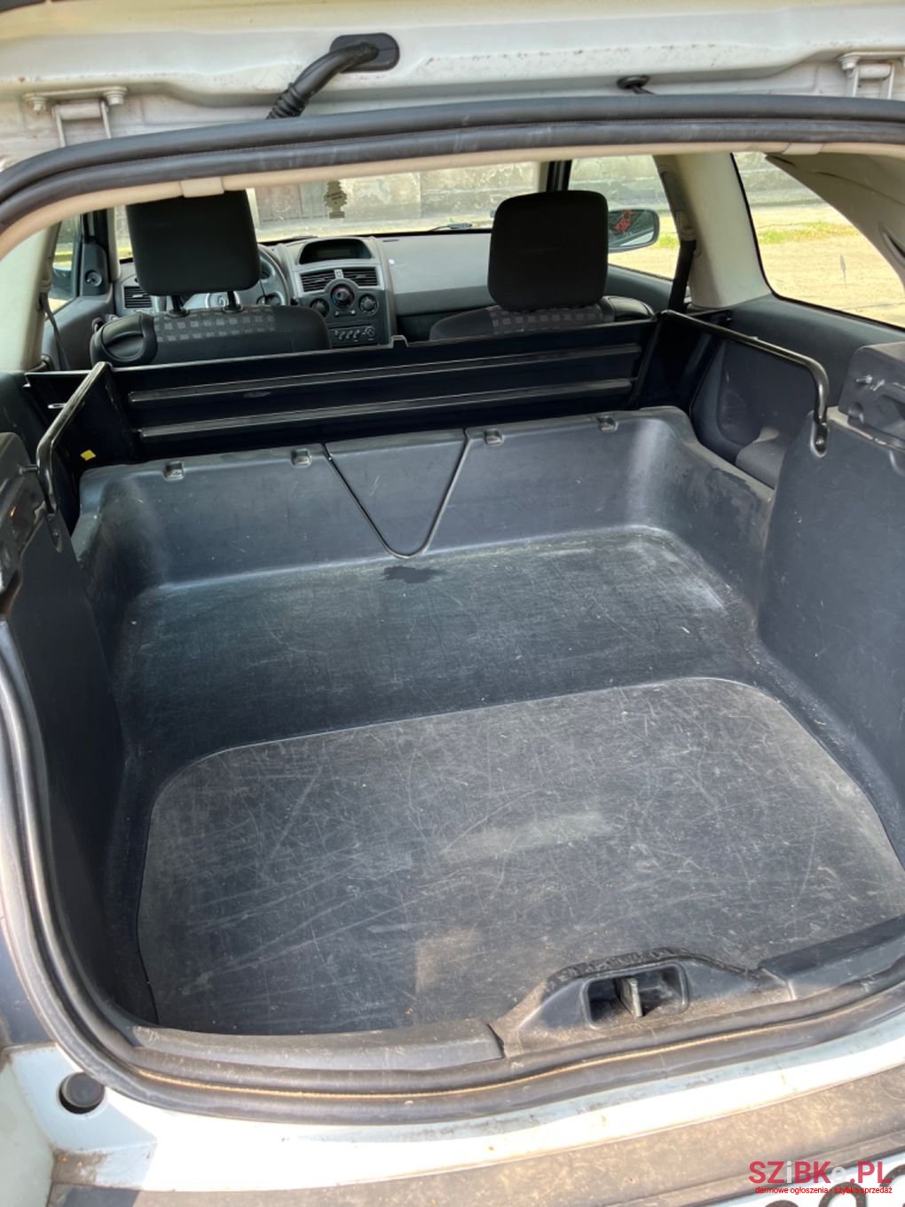 2007' Renault Megane photo #2