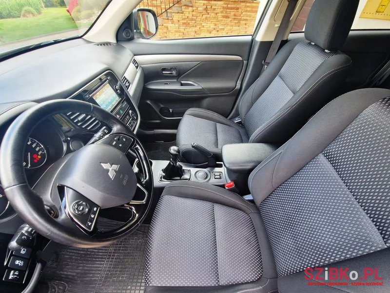 2017' Mitsubishi Outlander 2.0 Invite + 2Wd photo #6