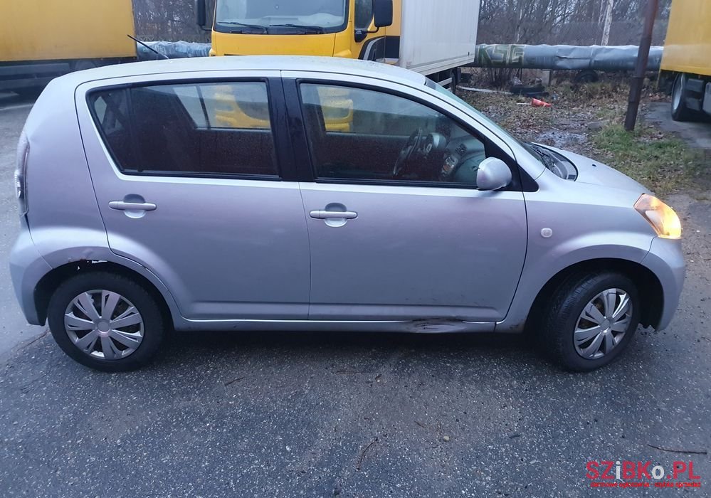 2008' Daihatsu Sirion 1.3 photo #4