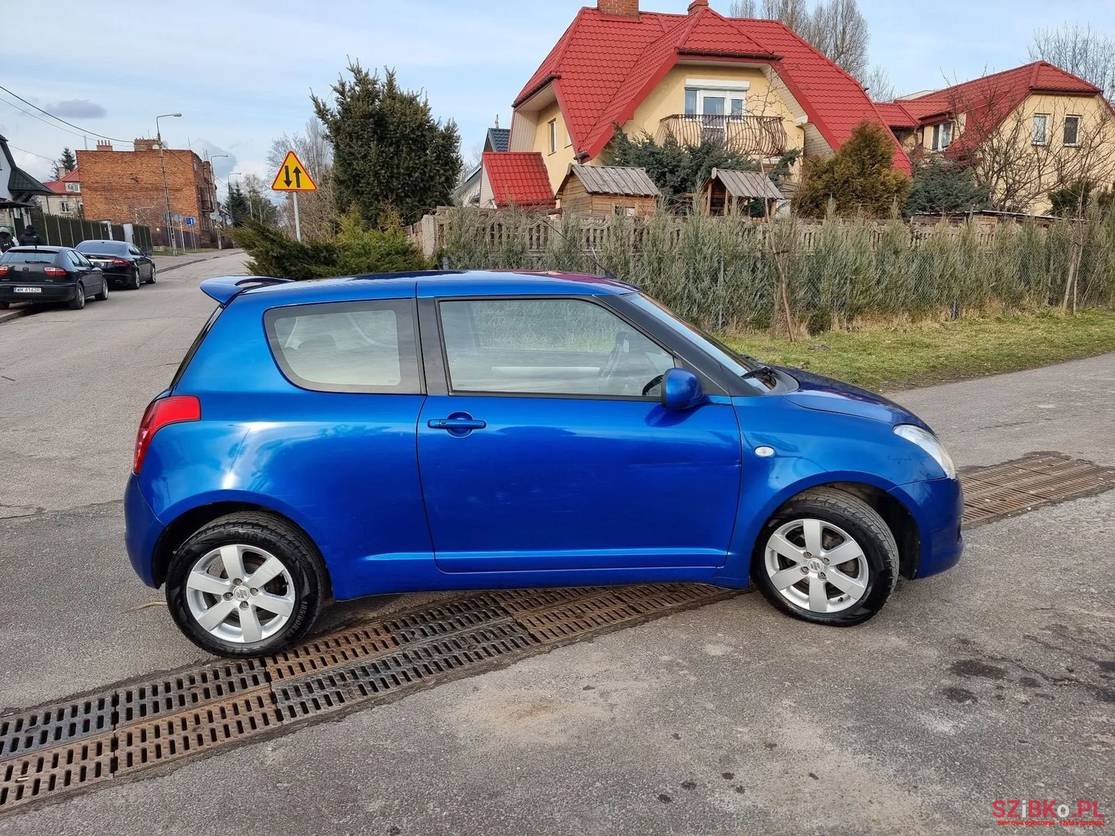 2009' Suzuki Swift photo #5