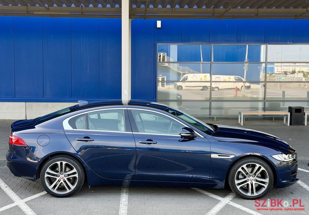 2018' Jaguar XE 20D Pure photo #5