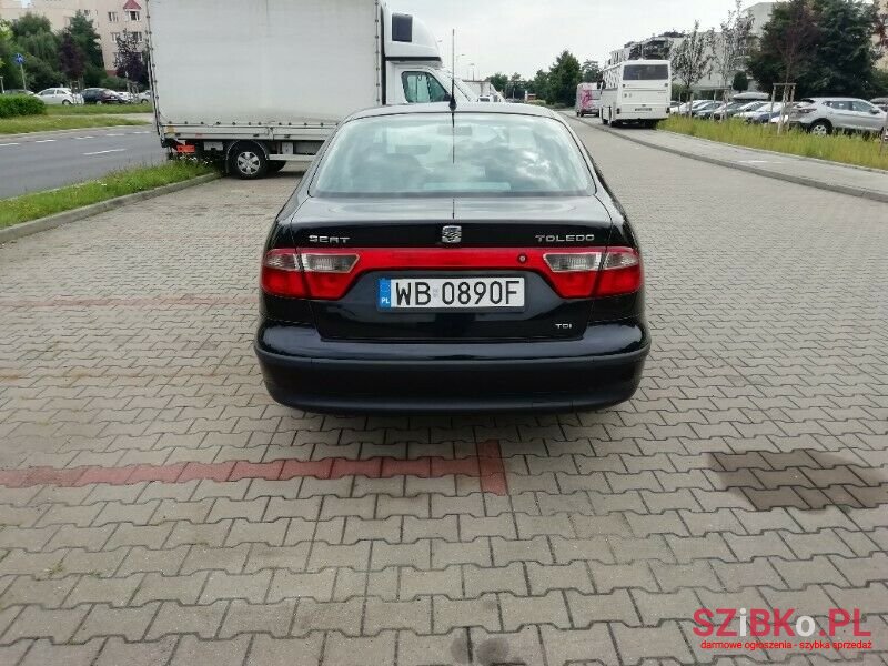 2004' SEAT Toledo photo #3
