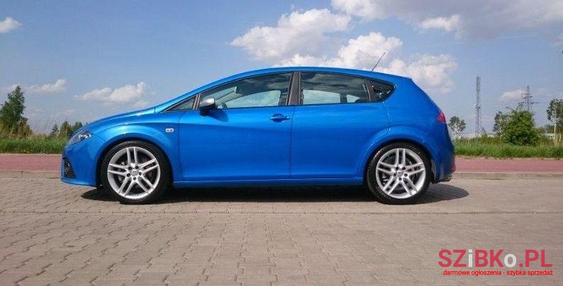 2008' SEAT Leon photo #1