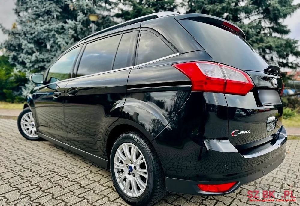 2012' Ford C-MAX photo #5