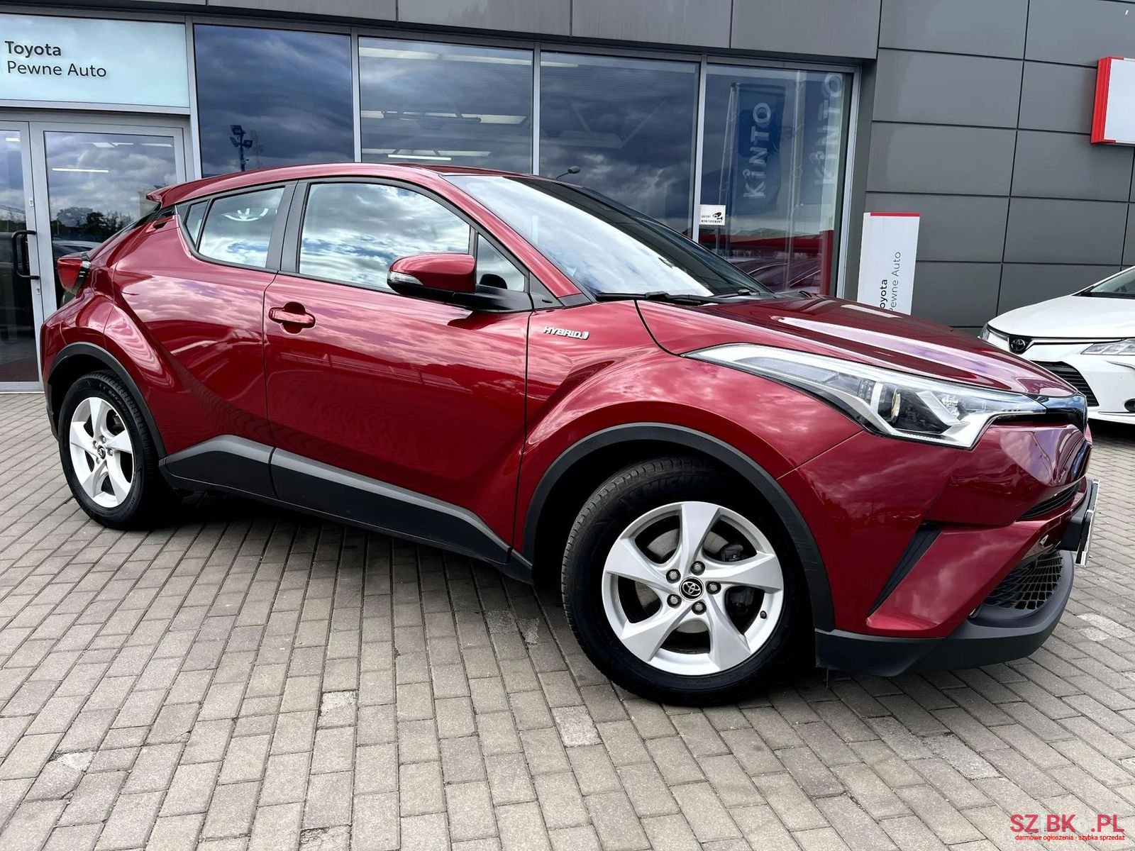 2019' Toyota C-HR photo #5