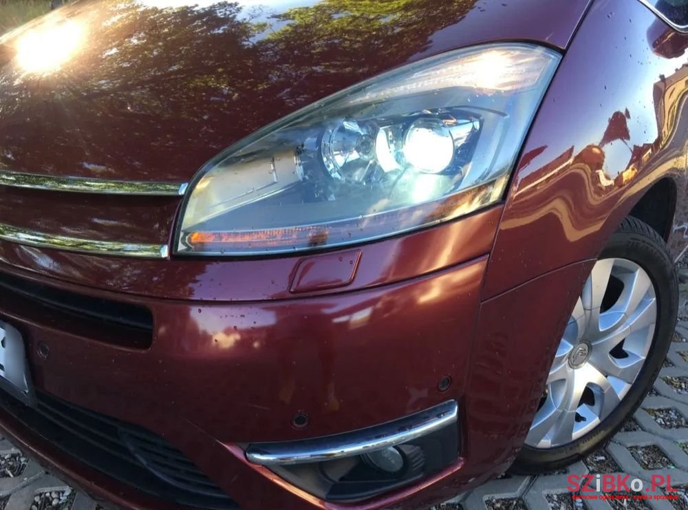 2008' Citroen C4 Grand Picasso photo #2